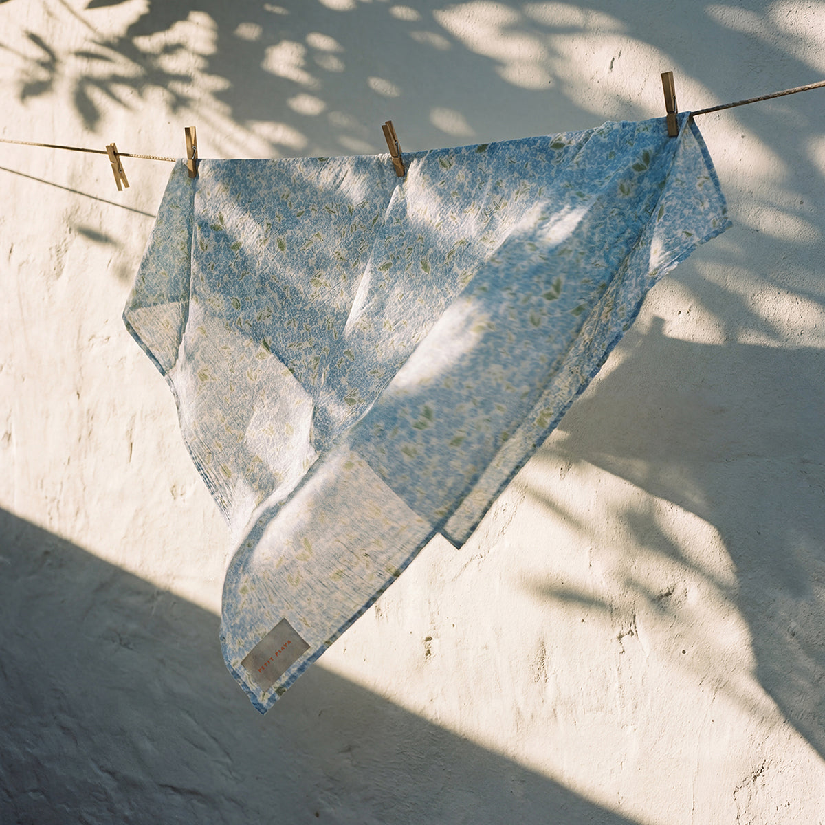 Organic Cotton Fleur Swaddle · Hydrangea