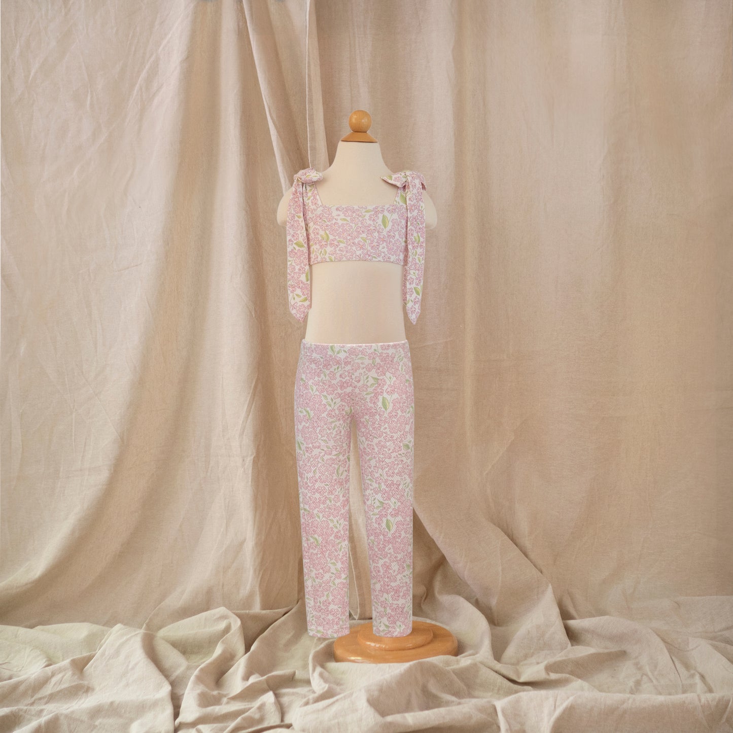 Petal Legging · Peony
